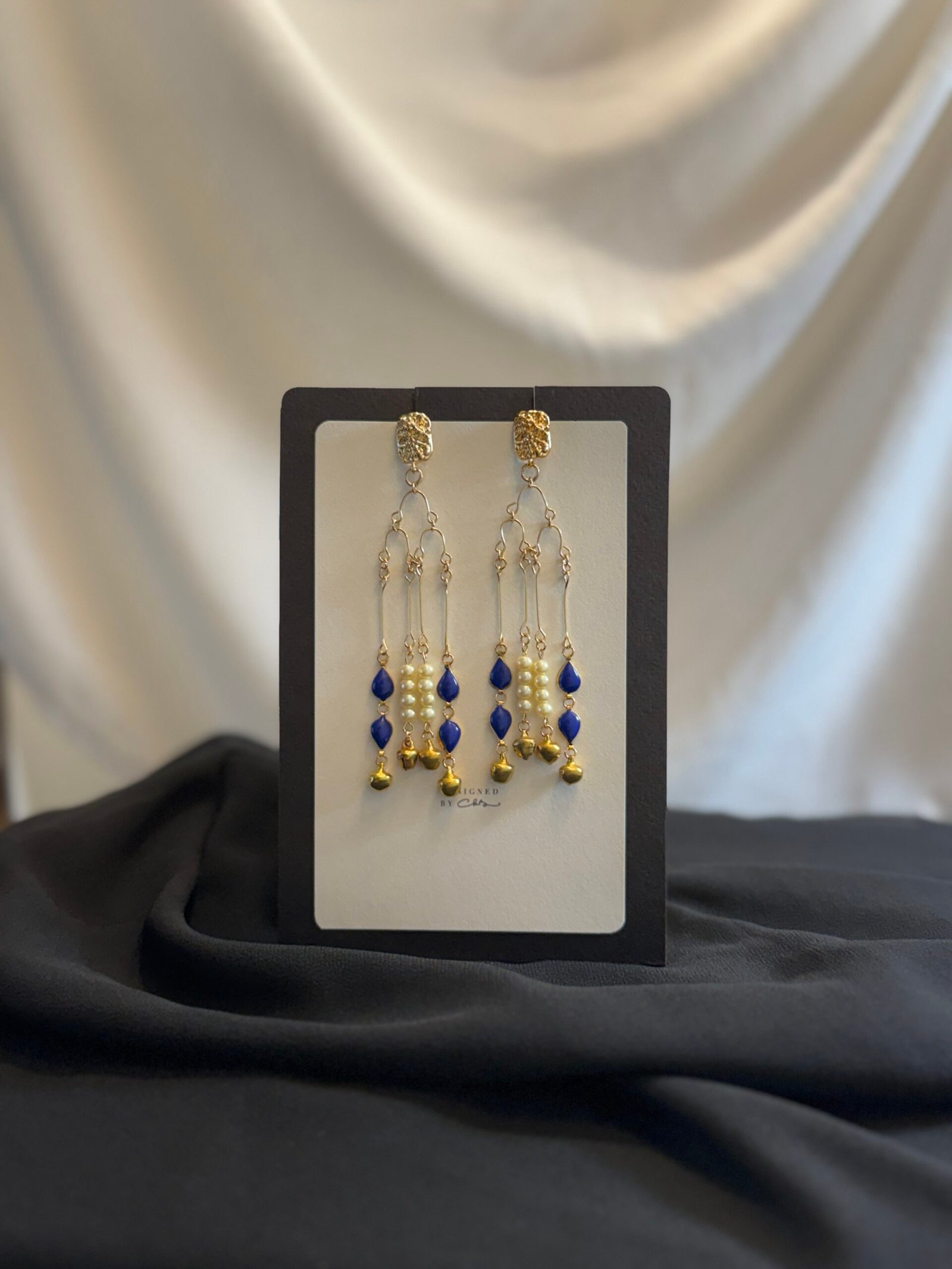 À Moi pearl earrings by CKB